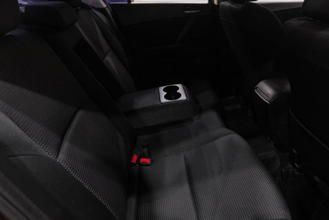 Mazda 3 II (BL) Рестайлинг с пробегом 2012 года, цена 959 000 рублей, 241000 км, седан, Автокод Объявления