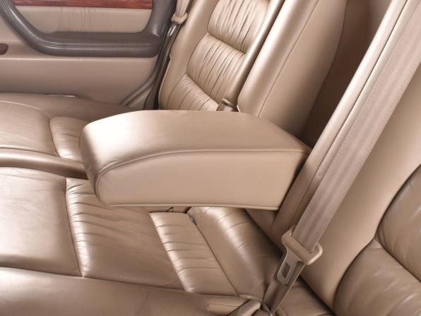 Lexus LX II с пробегом 2001 года, цена 2 099 999 рублей, 230438 км, внедорожник, Автокод Объявления