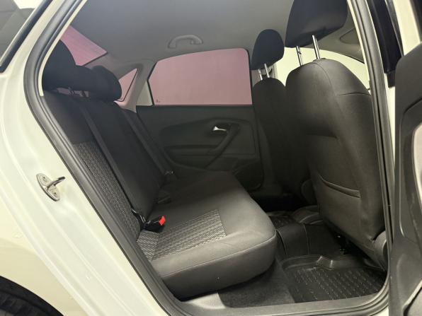 Volkswagen Polo V Рестайлинг с пробегом 2018 года, цена 1 099 000 рублей, 147442 км, седан, Автокод Объявления
