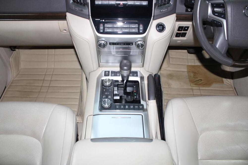 Toyota Land Cruiser 200 Series Рестайлинг 2 Владивосток  - изображение 18