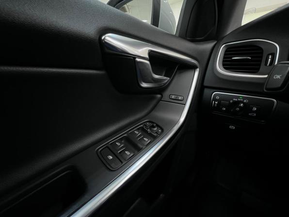Volvo S60 II Рестайлинг с пробегом 2016 года, цена 1 300 000 рублей, 224229 км, седан, Автокод Объявления