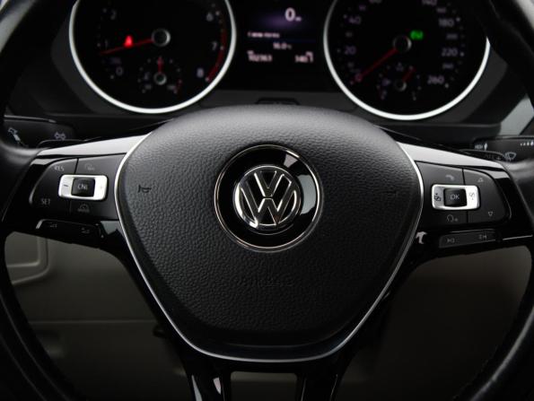Volkswagen Tiguan II с пробегом 2017 года, цена 2 050 000 рублей, 102000 км, внедорожник, Автокод Объявления