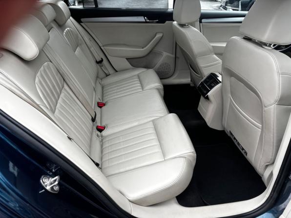 Skoda Superb III с пробегом 2017 года, цена 2 098 000 рублей, 99000 км, универсал, Автокод Объявления