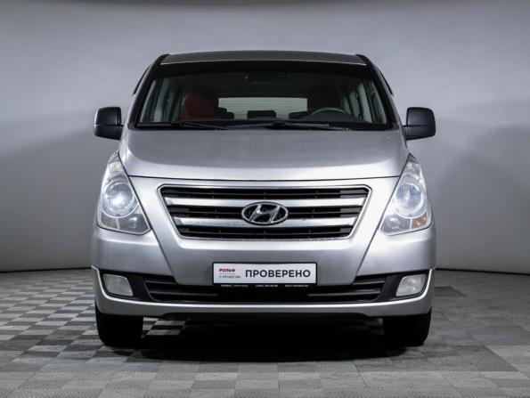 Hyundai H-1 II Рестайлинг с пробегом 2015 года, цена 2 400 000 рублей, 129213 км, минивэн, Автокод Объявления