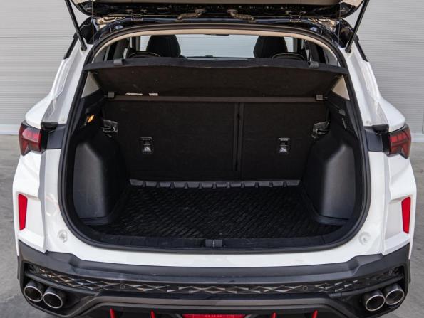 Geely Coolray I Рестайлинг с пробегом 2023 года, цена 2 130 000 рублей, 29845 км, внедорожник, Автокод Объявления