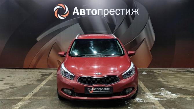 Kia Ceed II с пробегом 2012 года, цена 820 000 рублей, 202445 км, универсал, Автокод Объявления