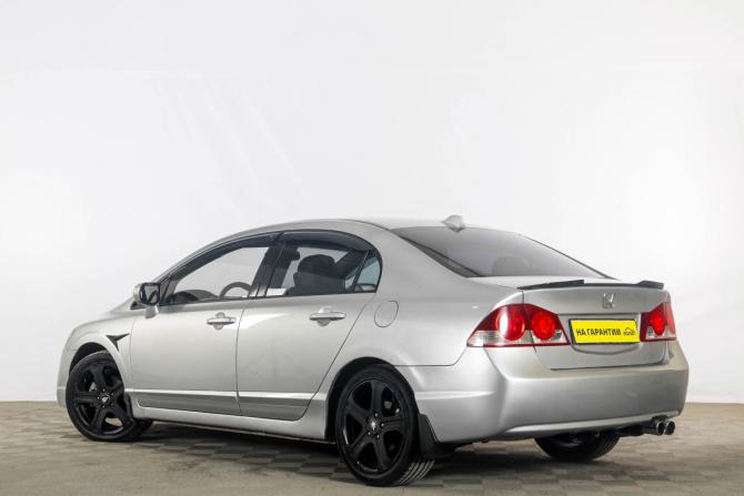 Honda Civic VIII с пробегом 2007 года, цена 789 000 рублей, 337000 км, седан, Автокод Объявления
