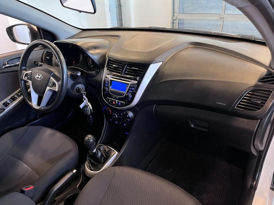Hyundai Solaris I Чебоксары  - изображение 12