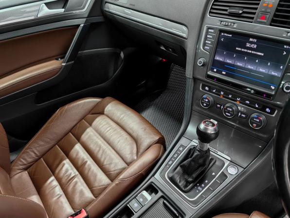 Volkswagen Golf VII с пробегом 2015 года, цена 1 550 000 рублей, 248000 км, универсал, Автокод Объявления