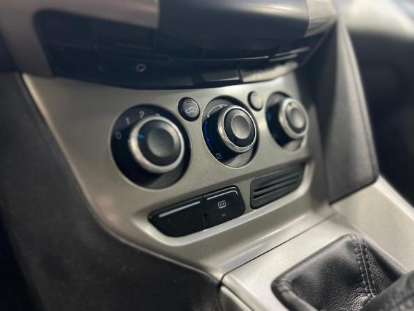 Ford Focus III с пробегом 2012 года, цена 689 000 рублей, 192451 км, хэтчбек, Автокод Объявления
