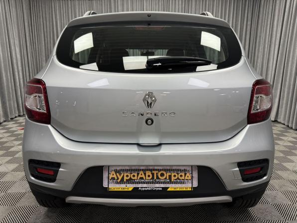 Renault Sandero II Рестайлинг с пробегом 2022 года, цена 1 590 000 рублей, 18632 км, хэтчбек, Автокод Объявления