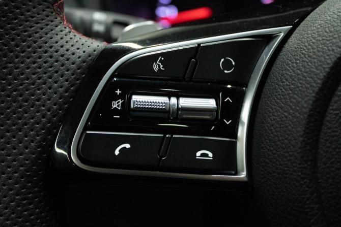 Kia Optima IV Рестайлинг с пробегом 2019 года, цена 2 099 000 рублей, 116271 км, седан, Автокод Объявления