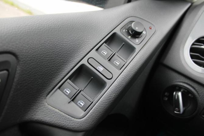 Volkswagen Tiguan I Рестайлинг с пробегом 2015 года, цена 1 300 000 рублей, 186000 км, внедорожник, Автокод Объявления