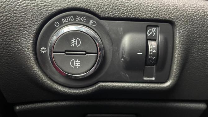Opel Astra J Рестайлинг с пробегом 2013 года, цена 899 000 рублей, 139000 км, хэтчбек, Автокод Объявления