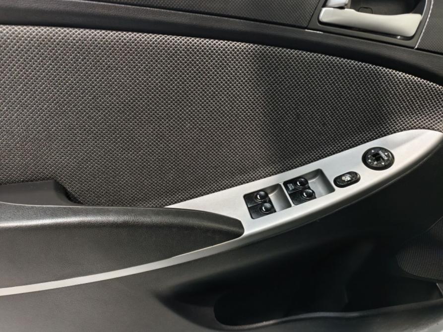 Hyundai Solaris I Курск  - изображение 13