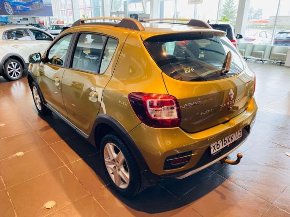Renault Sandero II с пробегом 2017 года, цена 1 070 000 рублей, 62000 км, хэтчбек, Автокод Объявления