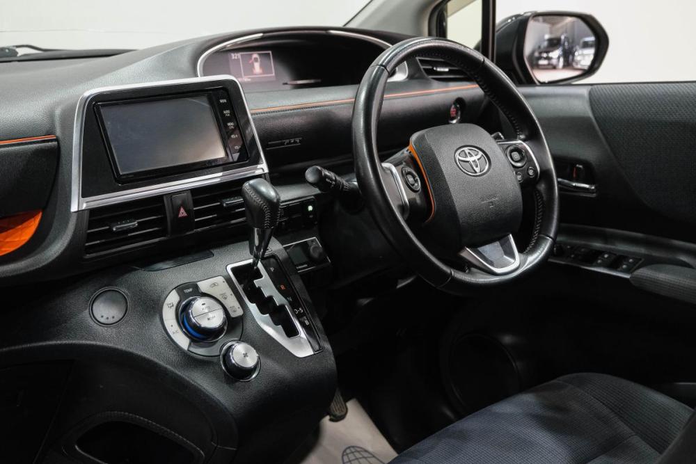 Toyota Sienta II Новокузнецк  - изображение 21