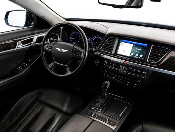 Hyundai Genesis II с пробегом 2016 года, цена 1 999 000 рублей, 105682 км, седан, Автокод Объявления