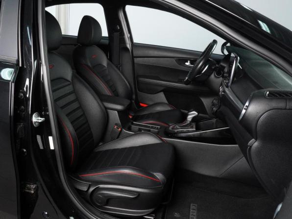 Kia Forte III Рестайлинг с пробегом 2022 года, цена 2 199 000 рублей, 60177 км, седан, Автокод Объявления