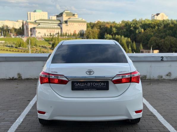 Toyota Corolla XI (E160 E170 E180) с пробегом 2013 года, цена 1 330 000 рублей, 128202 км, седан, Автокод Объявления