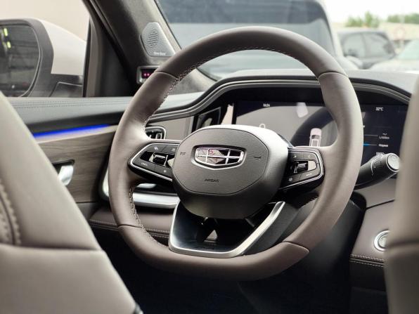 Geely Monjaro I Рестайлинг с пробегом 2025 года, цена 3 850 000 рублей, 5822 км, внедорожник, Автокод Объявления
