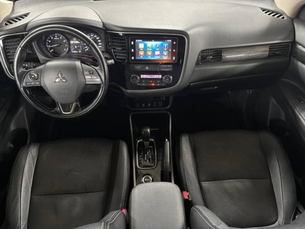 Mitsubishi Outlander III Рестайлинг 2 с пробегом 2018 года, цена 1 749 000 рублей, 210000 км, внедорожник, Автокод Объявления