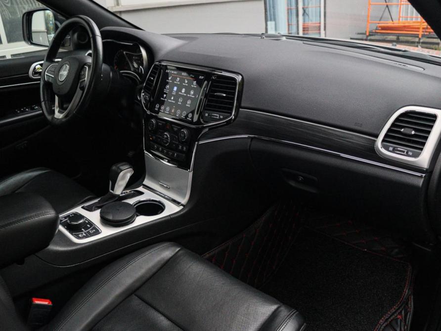 Jeep Grand Cherokee IV (WK2) Рестайлинг Москва  - изображение 7