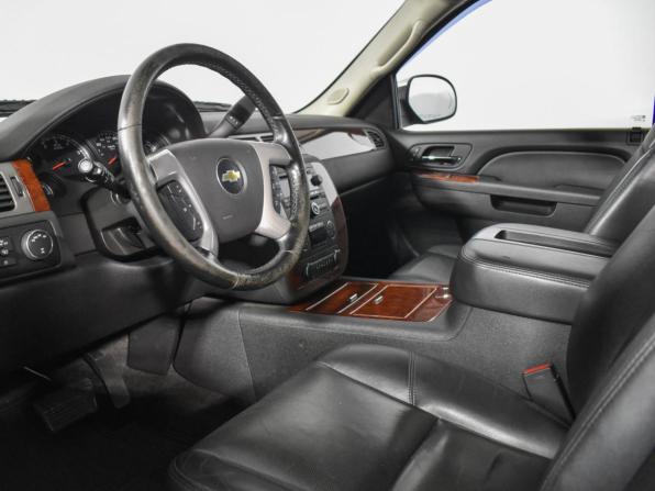 Chevrolet Tahoe III с пробегом 2013 года, цена 1 990 000 рублей, 182000 км, внедорожник, Автокод Объявления