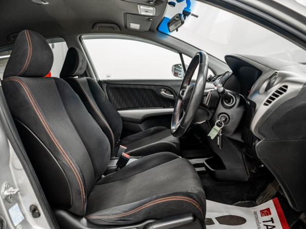 Honda Stream II Рестайлинг с пробегом 2012 года, цена 1 275 000 рублей, 94533 км, компактвэн, Автокод Объявления