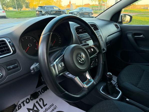 Volkswagen Polo V Рестайлинг с пробегом 2020 года, цена 1 169 900 рублей, 122000 км, седан, Автокод Объявления