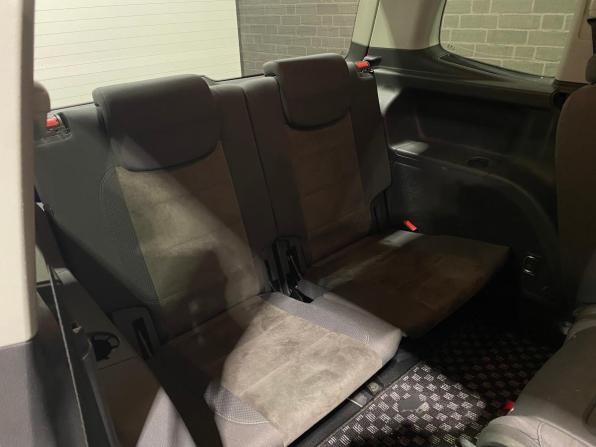 Volkswagen Touran I Рестайлинг 2 с пробегом 2012 года, цена 1 240 000 рублей, 108207 км, компактвэн, Автокод Объявления