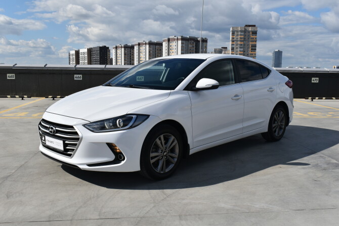Hyundai Elantra VI (AD) с пробегом 2018 года, цена 1 770 000 рублей, 80000 км, седан, Автокод Объявления