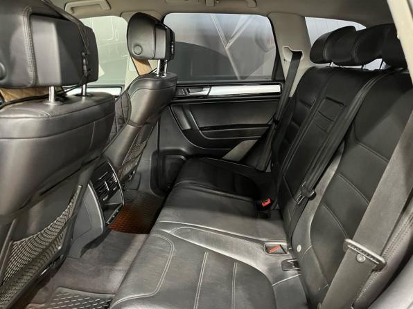 Volkswagen Touareg II с пробегом 2010 года, цена 1 240 000 рублей, 294605 км, внедорожник, Автокод Объявления