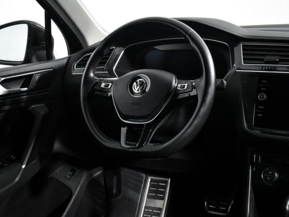 Volkswagen Tiguan II с пробегом 2018 года, цена 2 850 000 рублей, 73198 км, внедорожник, Автокод Объявления