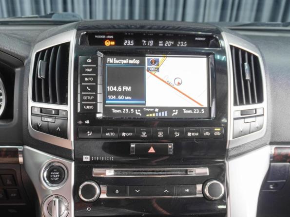 Toyota Land Cruiser 200 Series Рестайлинг 1 с пробегом 2012 года, цена 3 269 000 рублей, 248674 км, внедорожник, Автокод Объявления