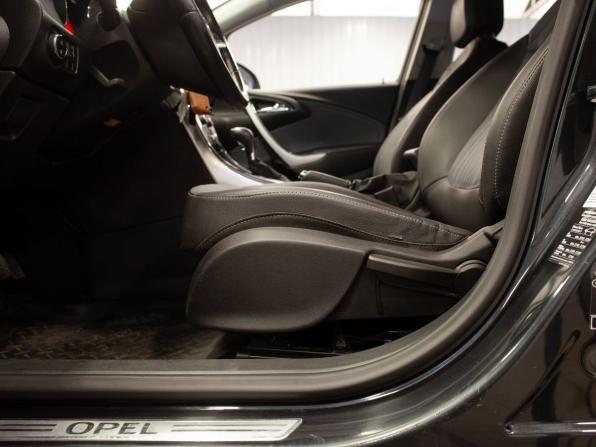 Opel Astra J Рестайлинг с пробегом 2013 года, цена 920 000 рублей, 118975 км, хэтчбек, Автокод Объявления
