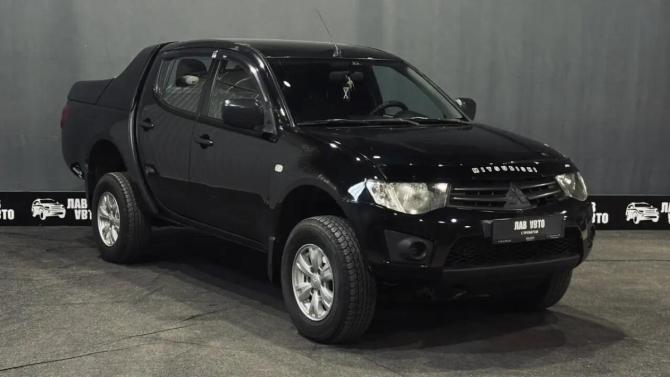 Mitsubishi L200 IV с пробегом 2012 года, цена 1 250 000 рублей, 302538 км, пикап, Автокод Объявления