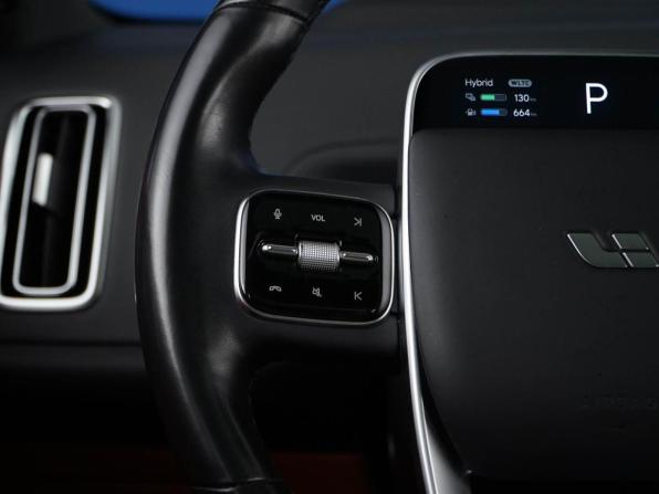 Li Auto (Lixiang) L9 I Рестайлинг с пробегом 2024 года, цена 5 850 000 рублей, 103657 км, внедорожник, Автокод Объявления