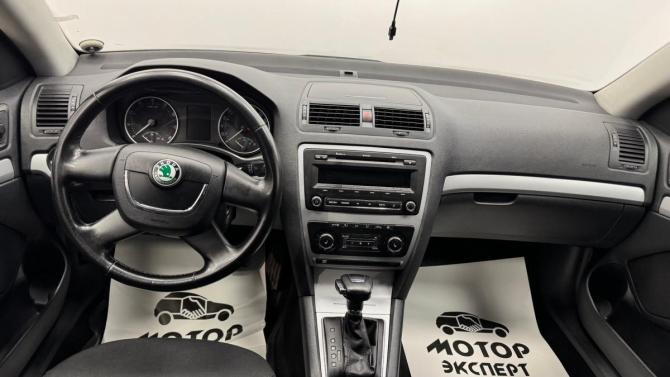 Skoda Octavia II (A5) Рестайлинг с пробегом 2012 года, цена 805 000 рублей, 208000 км, лифтбек, Автокод Объявления