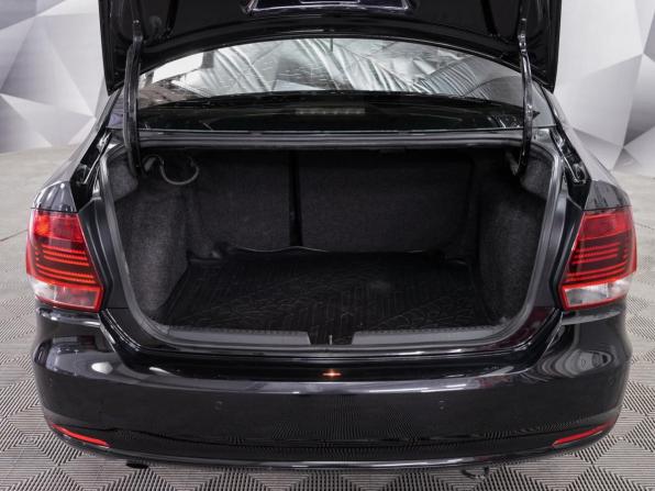 Volkswagen Polo V Рестайлинг с пробегом 2018 года, цена 1 212 000 рублей, 139784 км, седан, Автокод Объявления