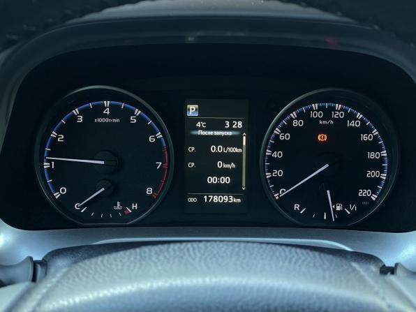 Toyota RAV4 IV (XA40) Рестайлинг с пробегом 2018 года, цена 2 298 000 рублей, 178092 км, внедорожник, Автокод Объявления
