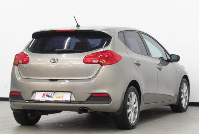 Kia Ceed II с пробегом 2012 года, цена 979 000 рублей, 186908 км, универсал, Автокод Объявления