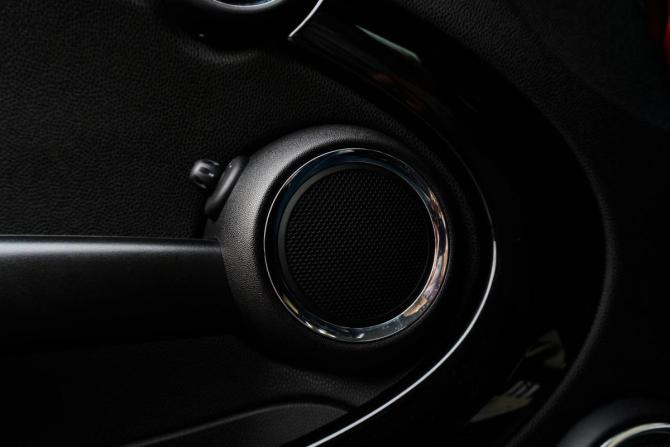 Mini Hatch II (R56) Рестайлинг с пробегом 2013 года, цена 1 369 000 рублей, 123804 км, хэтчбек, Автокод Объявления