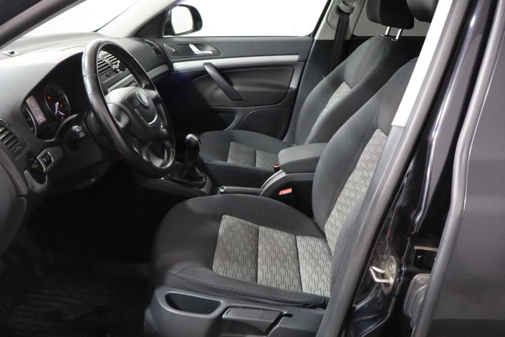 Skoda Octavia II (A5) Рестайлинг Санкт-Петербург  - изображение 8