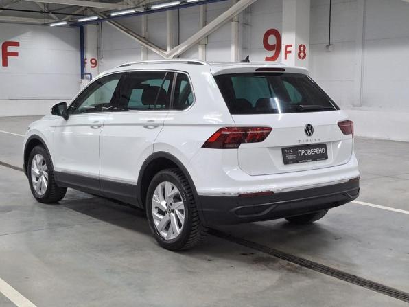 Volkswagen Tiguan II Рестайлинг с пробегом 2021 года, цена 2 660 000 рублей, 50562 км, внедорожник, Автокод Объявления