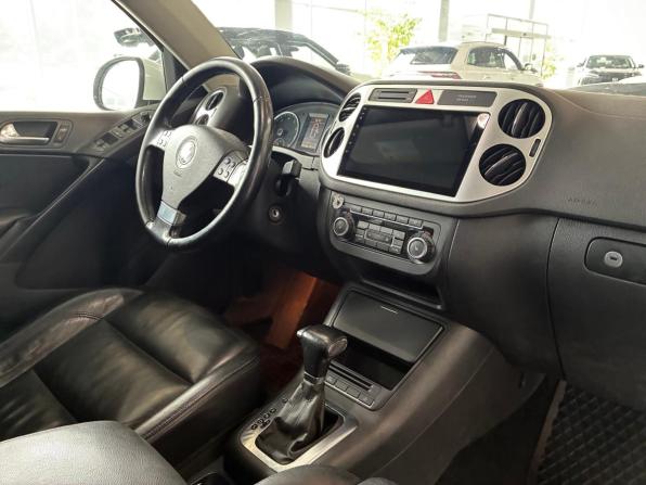 Volkswagen Tiguan I с пробегом 2009 года, цена 1 022 000 рублей, 195000 км, внедорожник, Автокод Объявления