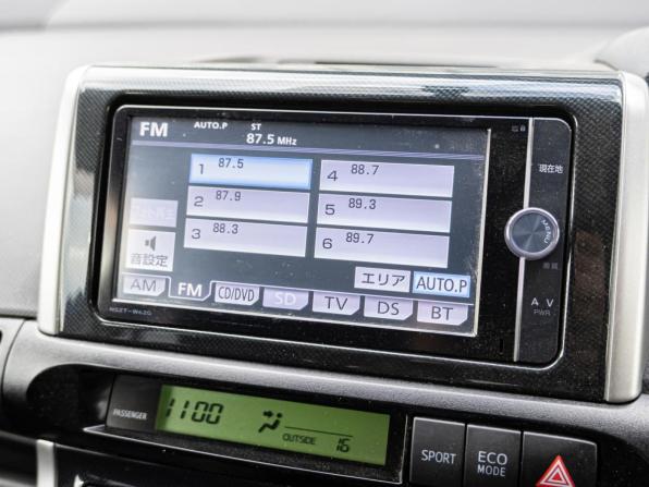 Toyota Wish II Рестайлинг с пробегом 2012 года, цена 1 530 000 рублей, 116600 км, минивэн, Автокод Объявления