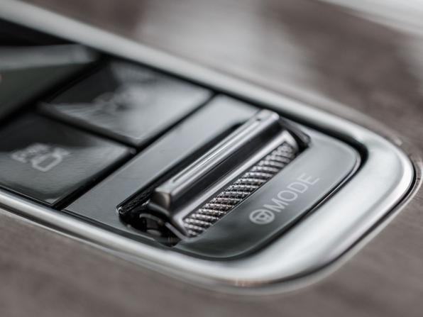 Hongqi HS7 II с пробегом 2025 года, цена 5 590 000 рублей, 4 км, внедорожник, Автокод Объявления