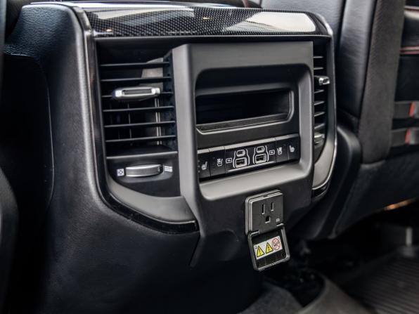 Ram 1500 V с пробегом 2022 года, цена 12 998 000 рублей, 44786 км, offers.body_type.unknown, Автокод Объявления