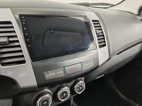 Mitsubishi Outlander II Рестайлинг с пробегом 2010 года, цена 949 000 рублей, 196792 км, внедорожник, Автокод Объявления